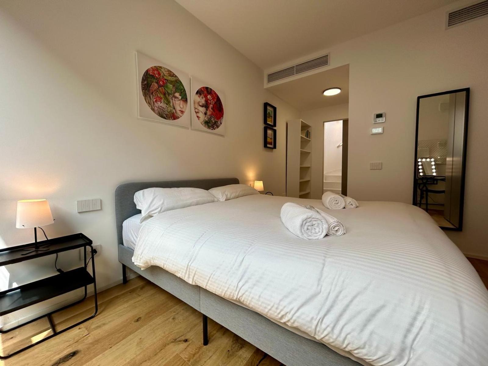 Kibilu Luxury Apt With Terrace, Isola District And Near Garibaldi Station Milan Extérieur photo